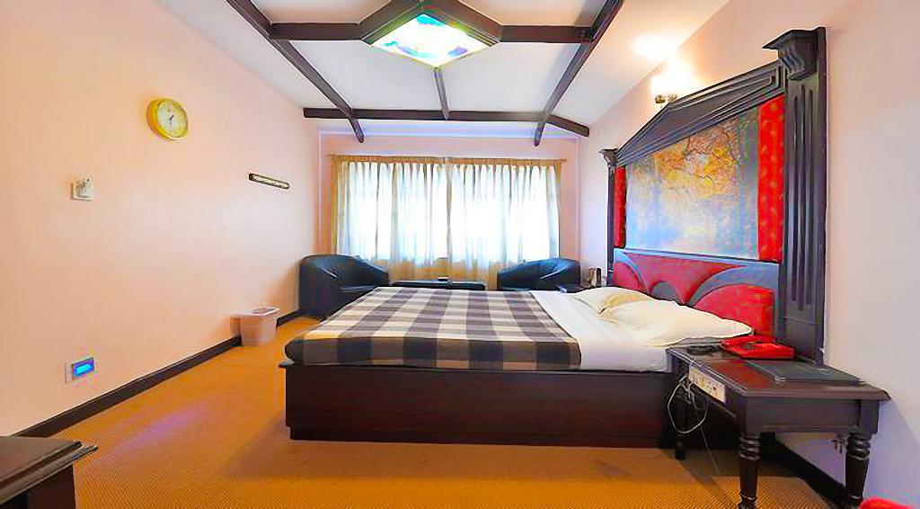 Hotel Silver Oak Ооти Екстериор снимка