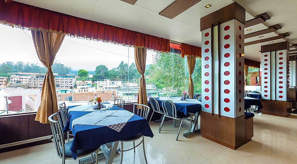 Hotel Silver Oak Ооти Екстериор снимка