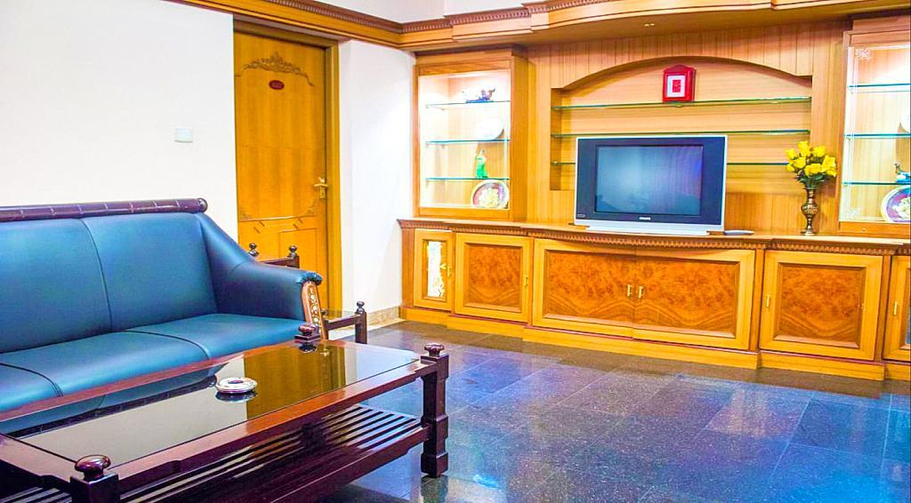 Hotel Silver Oak Ооти Екстериор снимка