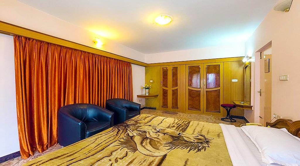 Hotel Silver Oak Ооти Екстериор снимка